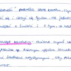 Marność" podkreśla istotę kruchości, czyli **krótkość żywota** Daniela Naborowskiego. Wskazuje na potrzebę cieszenia się chwilą, pamiętając o przemijaniu.
