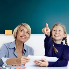 Ile czasu ma nauczyciel na sprawdzenie sprawdzianu? Sprawdź, co wpływa na terminy oceny.