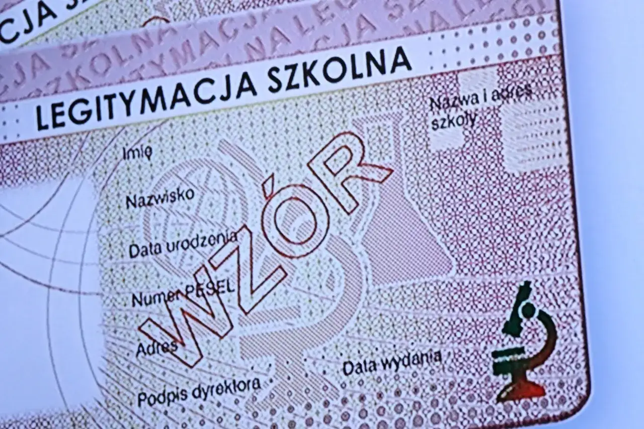 Zdjęcie Jak wygląda legitymacja szkolna? Nowy format i cechy w 2025